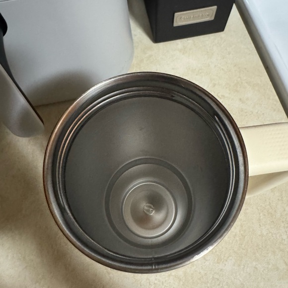 Stanley Cream Mug with Brown Lid - Picture 4 of 6